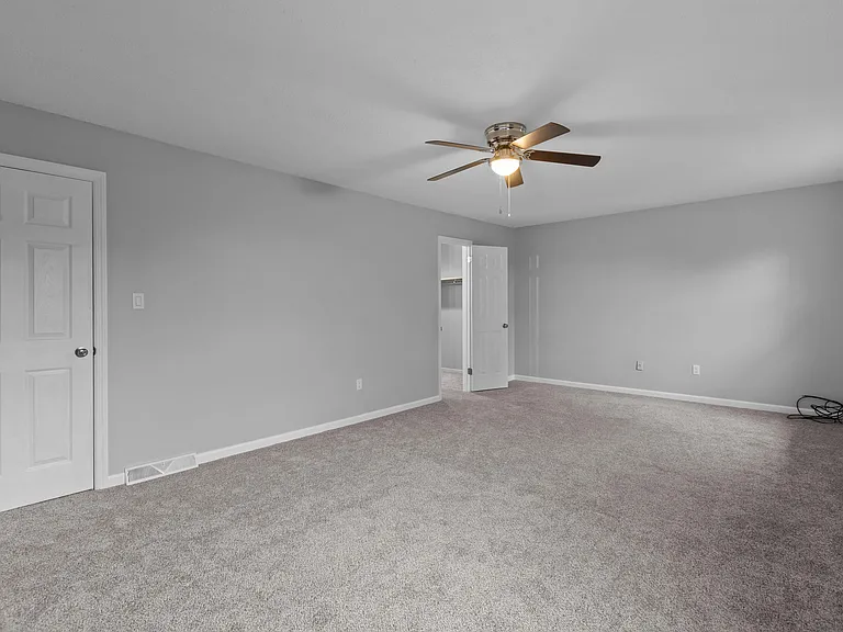 236 London Towne Dr — Photo 14