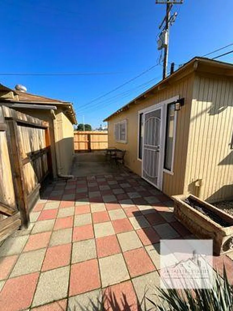 3074 E. Terrace Ave — Photo 1