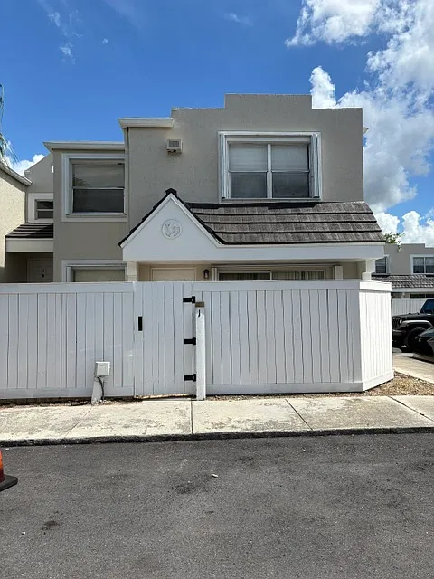 2 bed, 2.5 bath, 1000 sqft, $2,475 — Photo 1