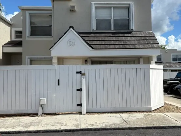 6850 SW 45th Ln APT 1, Miami, FL 33155