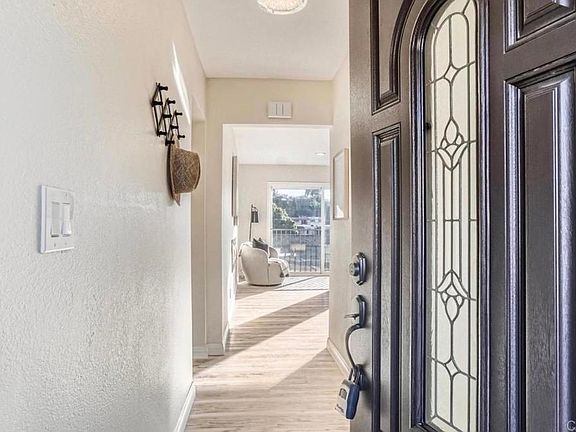 3rd image of 6873 Airoso Ave