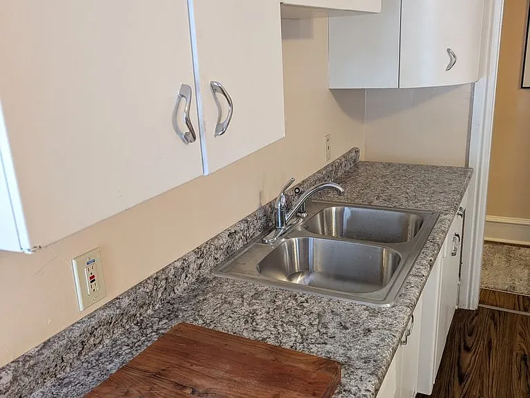 740 Park Ave — Photo 7