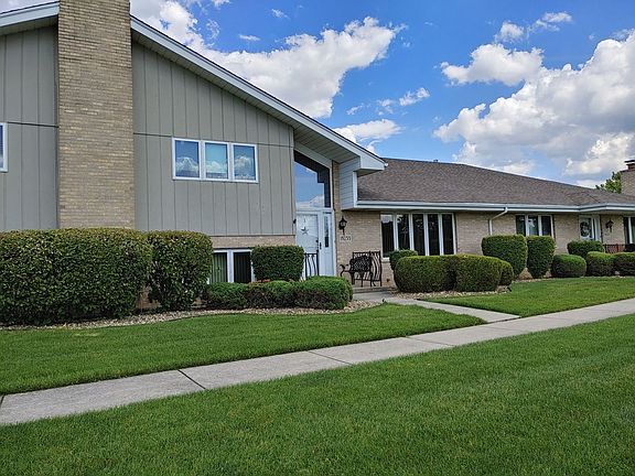 3rd image of 18253 Oregon Ln #310