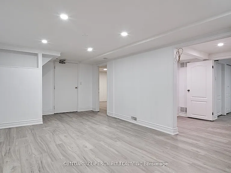 48 Tulloch Dr #BASEMENT — Photo 5