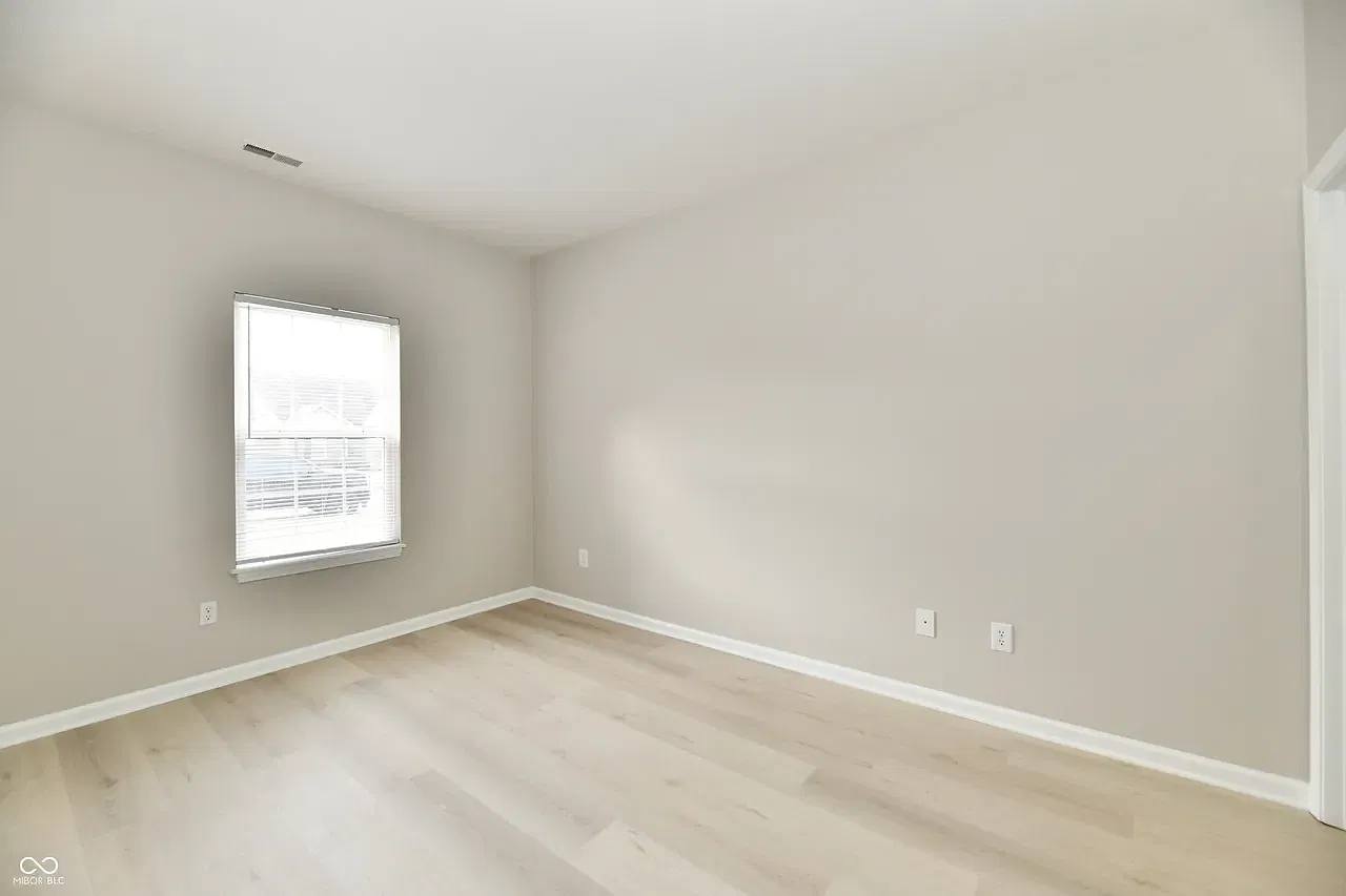 2 bed, 1250 sqft, $1,800 — Photo 4