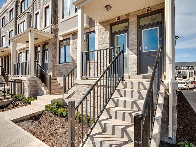 383 Dundas St E #68 — Photo 2