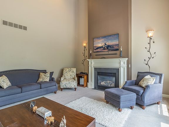 3rd image of 50177 Venice Ct
