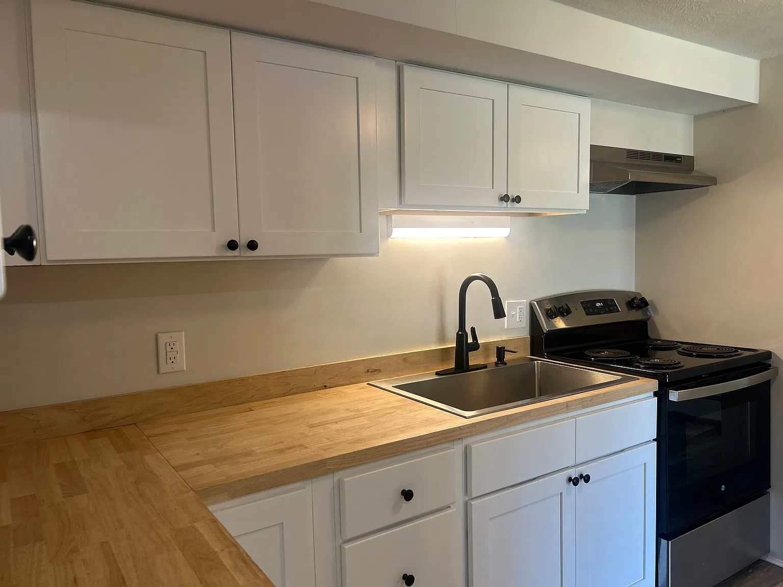 2 bed, $1,850 — Photo 2