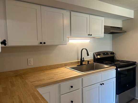 2nd image of 416 Main St #B