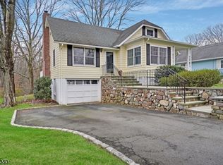 17 Tysley St, Basking Ridge, NJ 07920