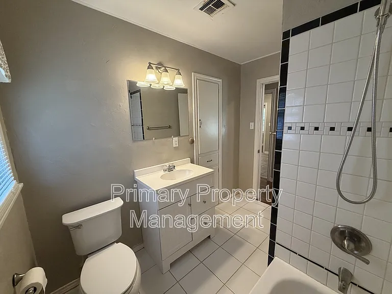1722 Mattern Dr — Photo 7