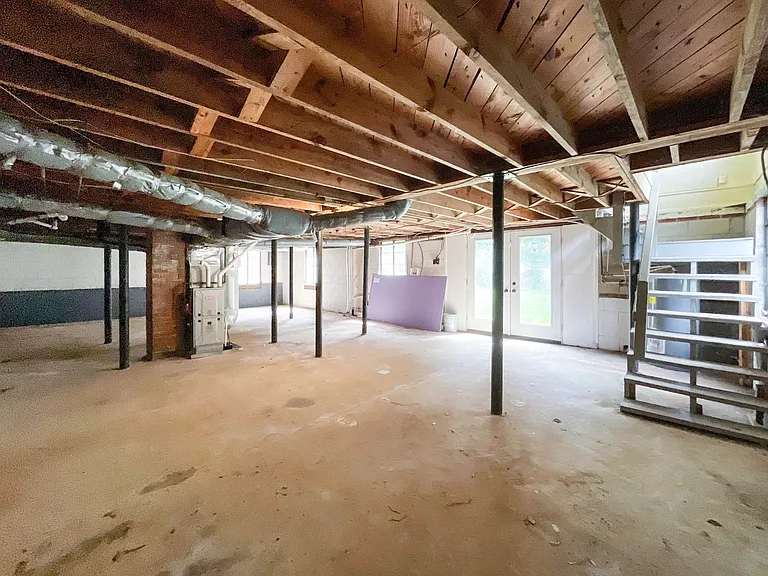 1834 Findlay St — Photo 18