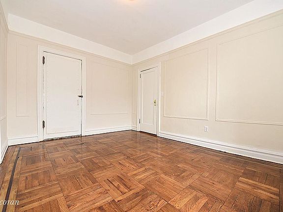 5th image of 2680 30th St APT 4J