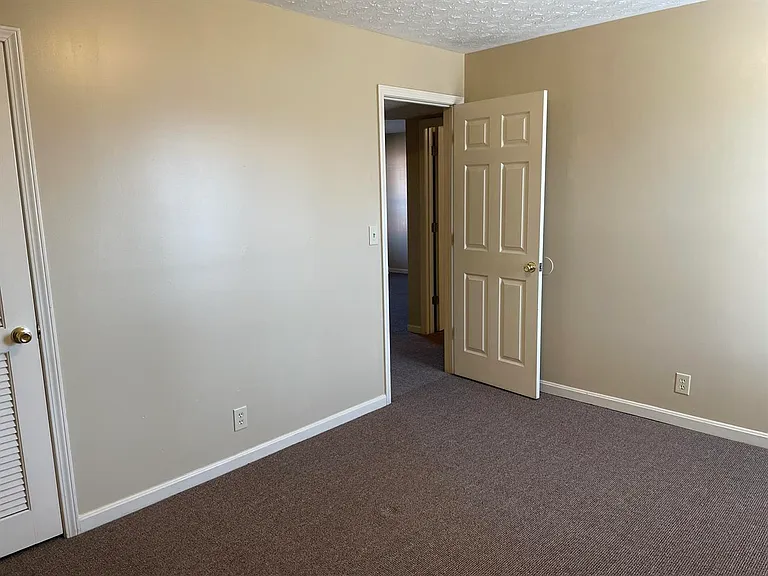 1055 N Buckman St #11 — Photo 4