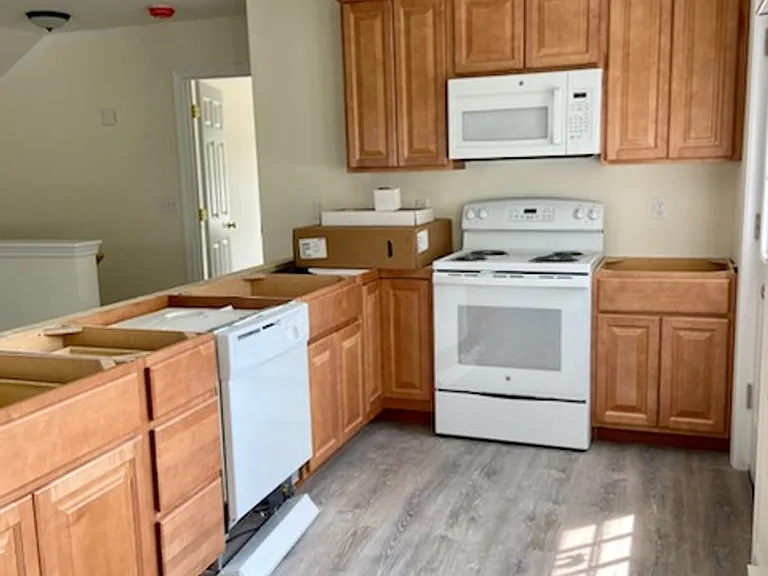 74 Exeter Rd — Photo 9
