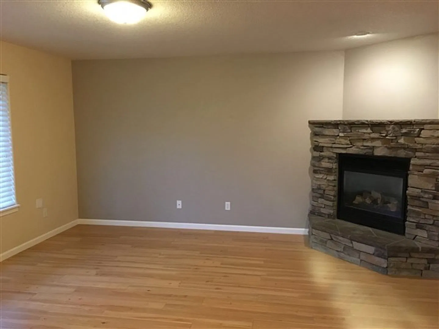 3 Bedroom Home in Bend's Sun Meadows Community — Photo 2