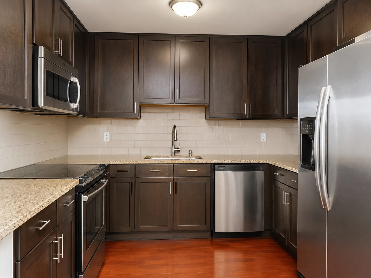 1 bed, 1.5 bath, 1063 sqft, $2,700 — Photo 3