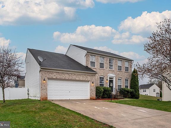 2nd image of 264 Parker Pl