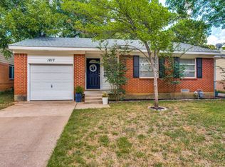 1813 Oak Tree Ln, Arlington, TX 76013