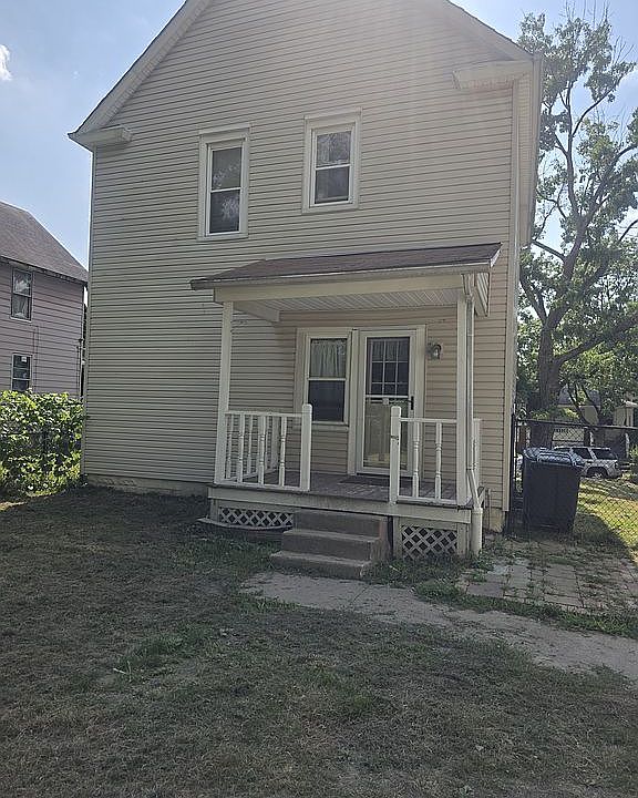 2nd image of 1273 Girard St