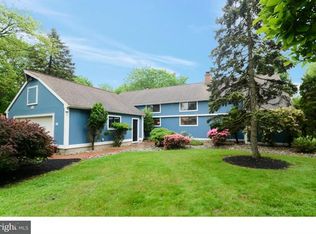21 Brandon Rd W, Pennington, NJ 08534