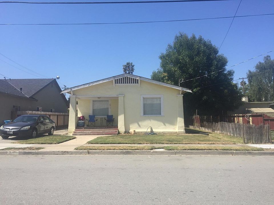 1st image of 903 3rd St