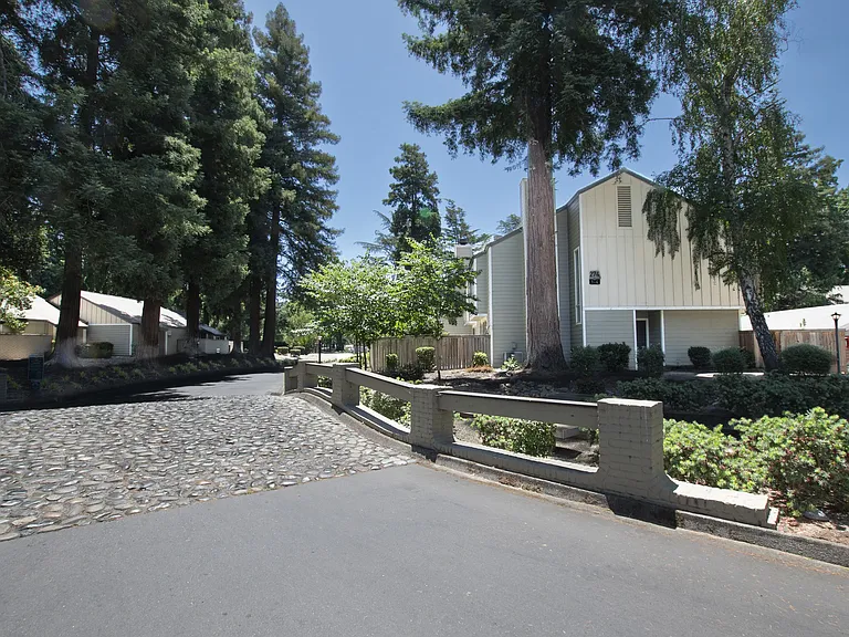 Selby Ranch Apartment Homes — Photo 54