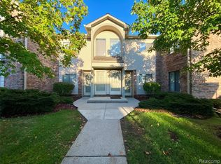 42674 Lilley Pointe Dr #225, Canton, MI 48187