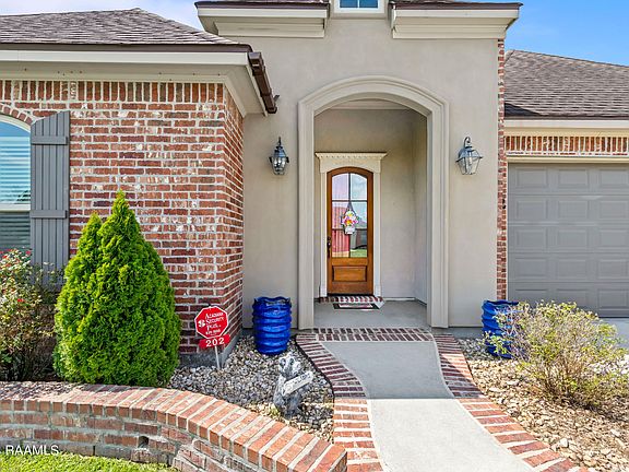 2nd image of 202 Tall Oaks Ln