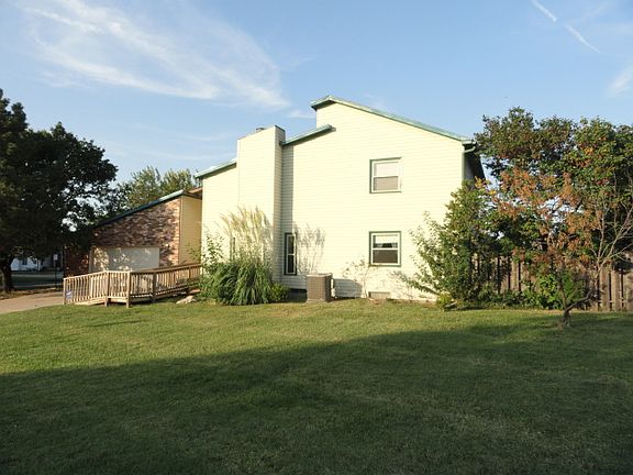 2nd image of 2403 N Walden Dr APT 302