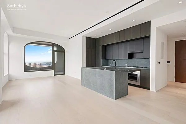 Rented by Sotheby's International Realty | media 22