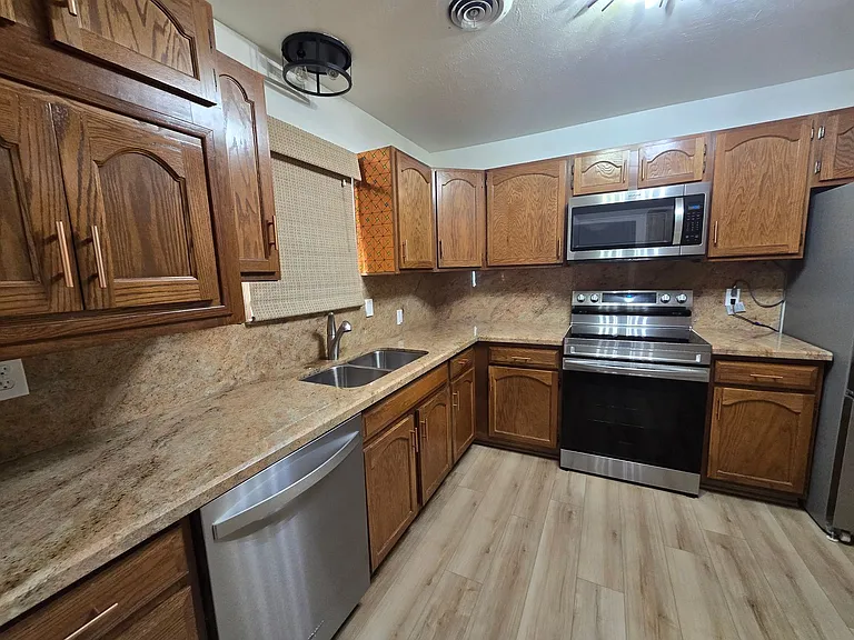 404 E Hopi St — Photo 21