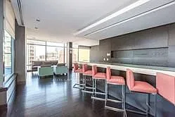 18 Yorkville Ave — Photo 4