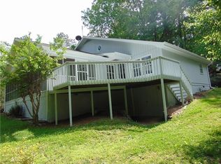 9590 Mathis Dr, Gainesville, GA 30506