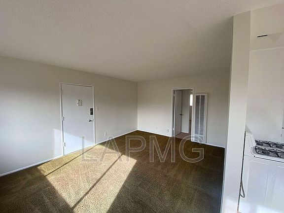 5th image of 616 N Virgil Ave #6
