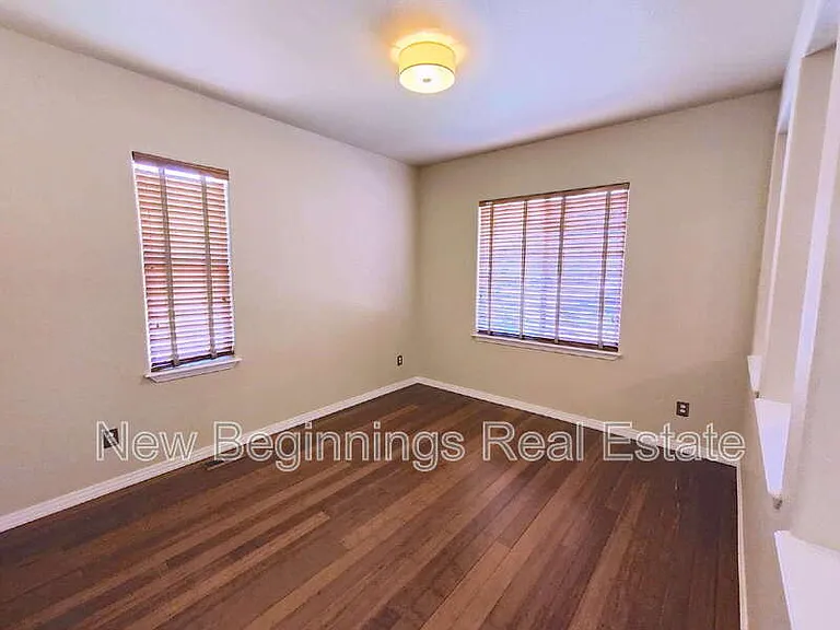 8742 Stony Creek Dr — Photo 12