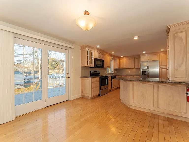 50 Laurel Cir — Photo 7