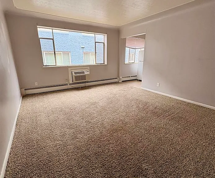 Karen Jean Apartments — Photo 17
