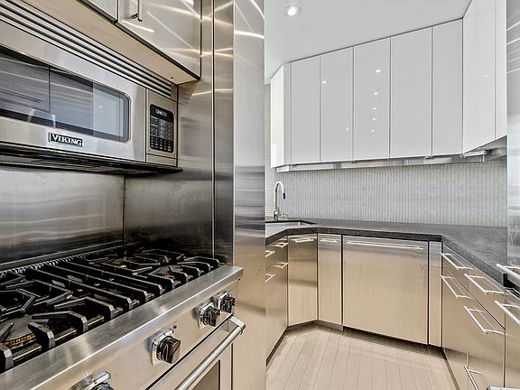 2nd image of 250 E 54th St APT 38B