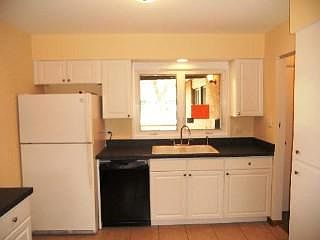 2nd image of 600 Morton St