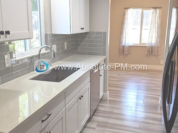 5th image of 5221 Calistoga Way