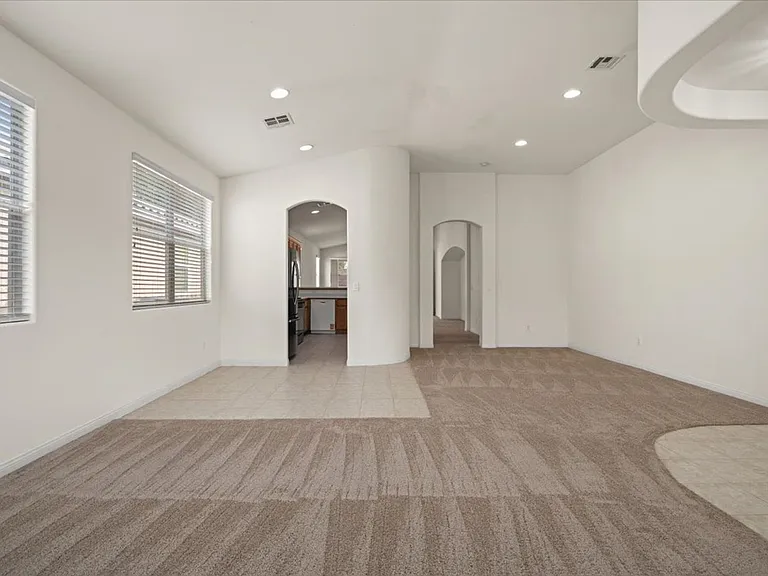 9618 Rolling Thunder Ave — Photo 4