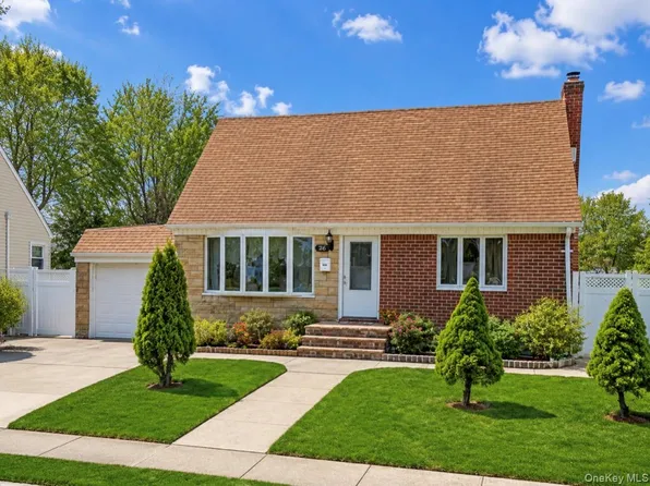 78 Pengon Circle, East Meadow, NY 11554