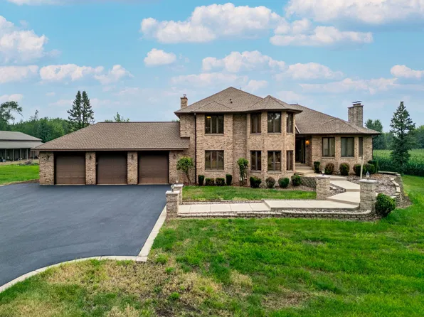 15020 Harmony Rd, Huntley, IL 60142