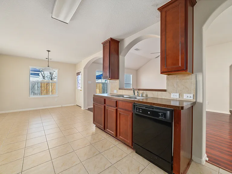 13907 Early Dew Ct — Photo 9