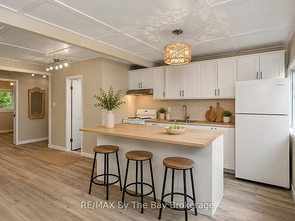 5th image of 50 Balsam St