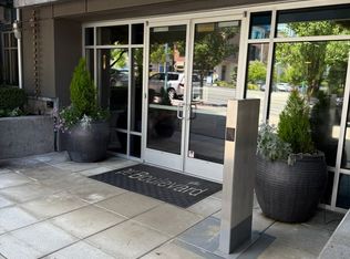 375 Kirkland Ave APT 215, Kirkland, WA 98033
