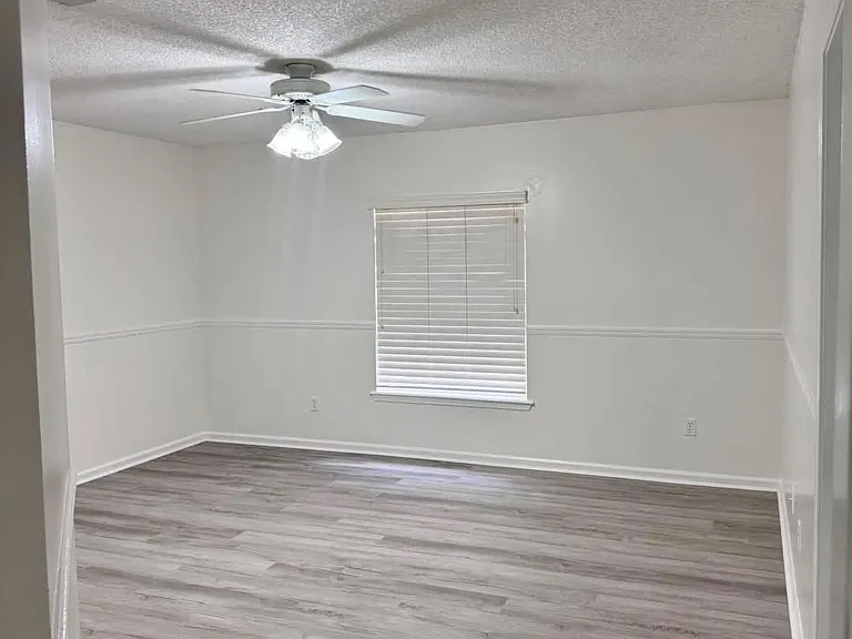 8250 Lakemont Dr — Photo 9