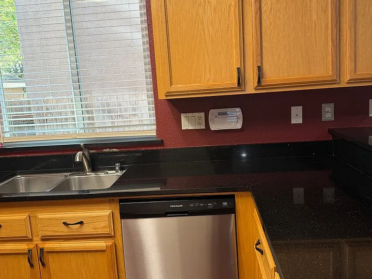 4032 Vittoria Ln — Photo 12