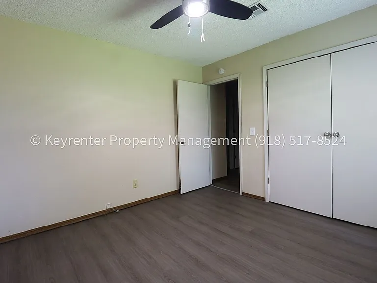 E 39th Pl Quadplex — Photo 20